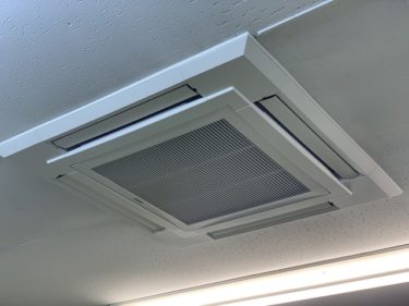 エアコンの暖房は乾燥する？エアコンと湿度の話
